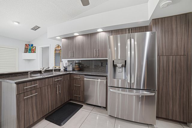 7614 NW 87th Avenue, Tamarac, FL 33321