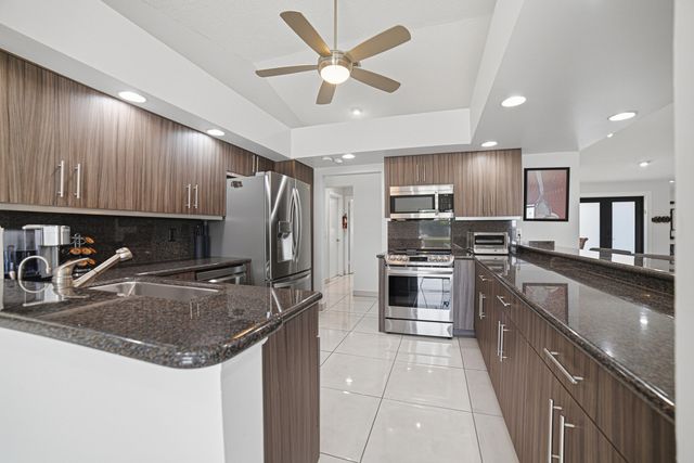 7614 NW 87th Avenue, Tamarac, FL 33321