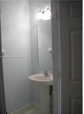 675 NW 42nd Ave, Plantation, FL 33317