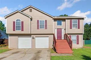7106 Oakwood Circle, Rex, GA 30273