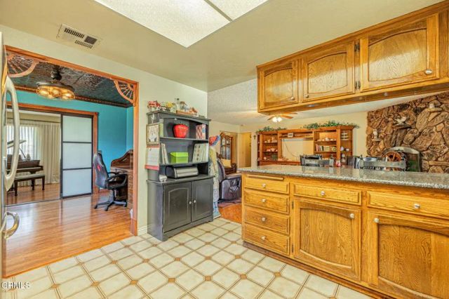 44625 Loneoak Avenue, Lancaster, CA 93534