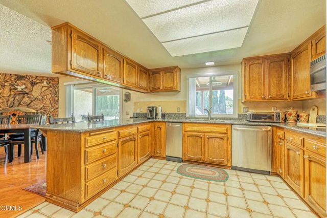 44625 Loneoak Avenue, Lancaster, CA 93534