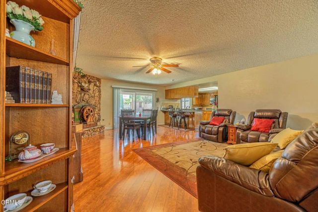 44625 Loneoak Avenue, Lancaster, CA 93534