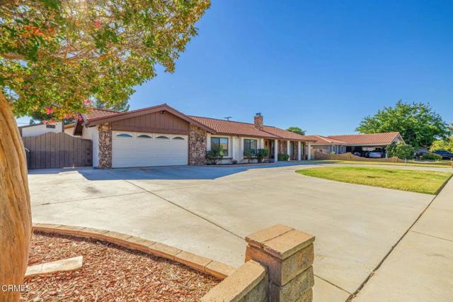 44625 Loneoak Avenue, Lancaster, CA 93534