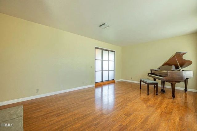44625 Loneoak Avenue, Lancaster, CA 93534