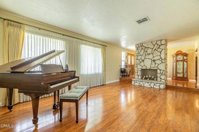 44625 Loneoak Avenue, Lancaster, CA 93534