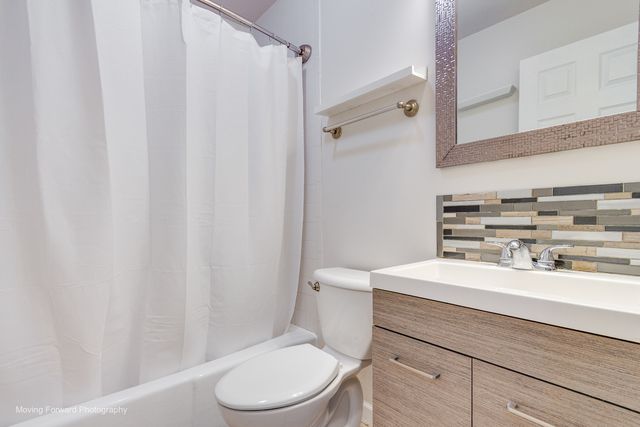 106 Crescent Road, Fox River Grove, IL 60021