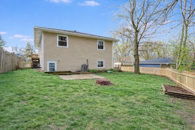 106 Crescent Road, Fox River Grove, IL 60021