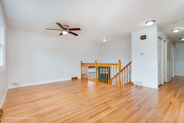 106 Crescent Road, Fox River Grove, IL 60021