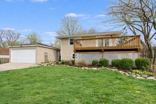 106 Crescent Road, Fox River Grove, IL 60021