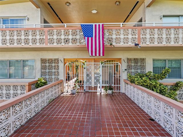 1060 Pennsylvania Ave 4, Miami Beach, FL 33139