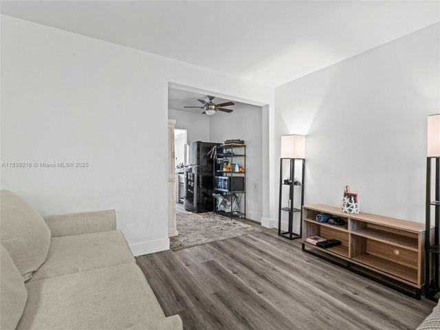 1060 Pennsylvania Ave 4, Miami Beach, FL 33139