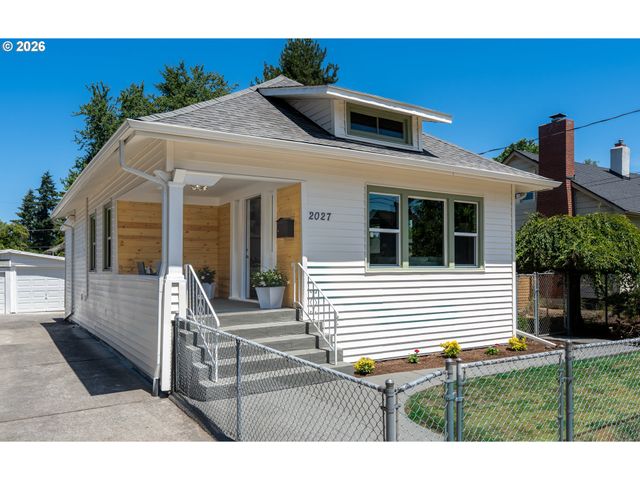 2027 N WEBSTER St, Portland, OR 97217
