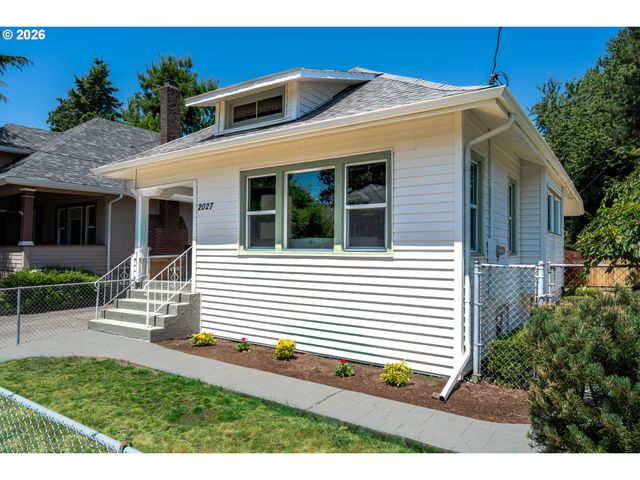 2027 N WEBSTER St, Portland, OR 97217