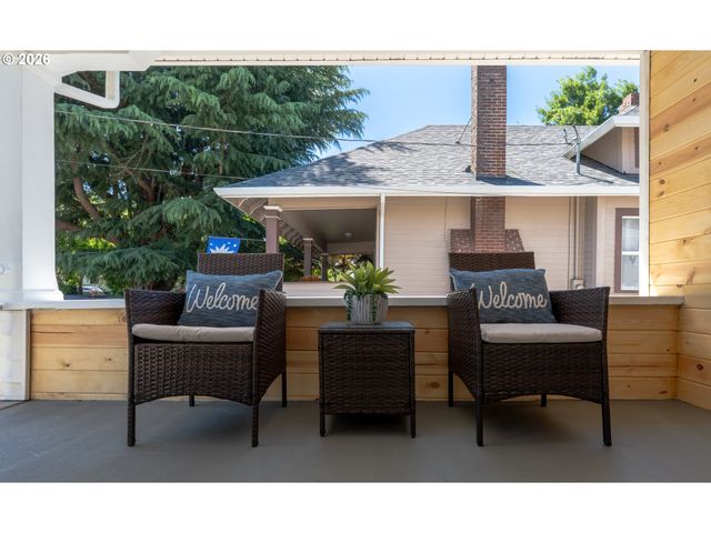 2027 N WEBSTER St, Portland, OR 97217