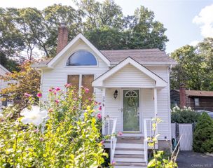 38 Montauk Road, Sound Beach, NY 11789