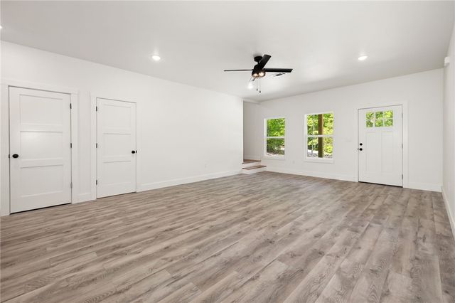 4 Leven Lane, Bella Vista, AR 72714