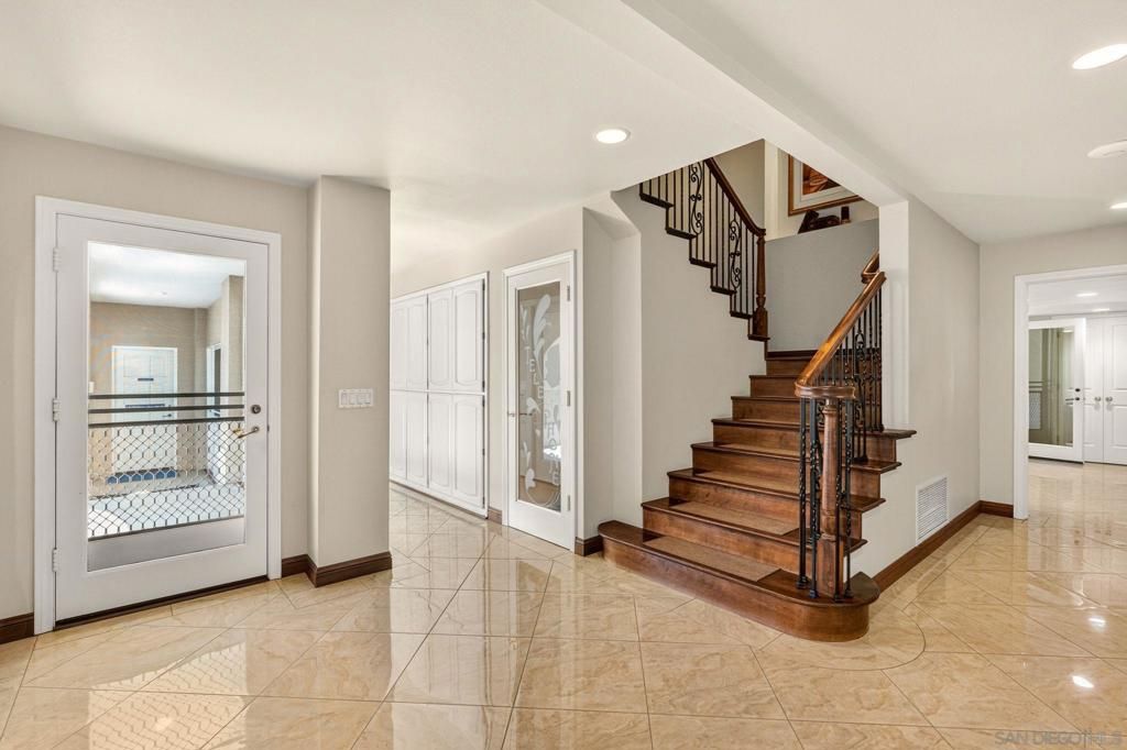 Image 28 of property listing at 5860 Calle Camposeco, Rancho Santa Fe, CA 92067