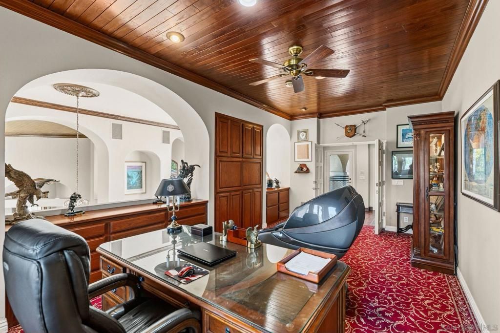 Image 31 of property listing at 5860 Calle Camposeco, Rancho Santa Fe, CA 92067