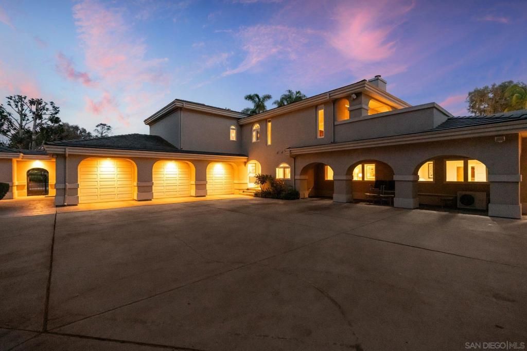 Image 40 of property listing at 5860 Calle Camposeco, Rancho Santa Fe, CA 92067