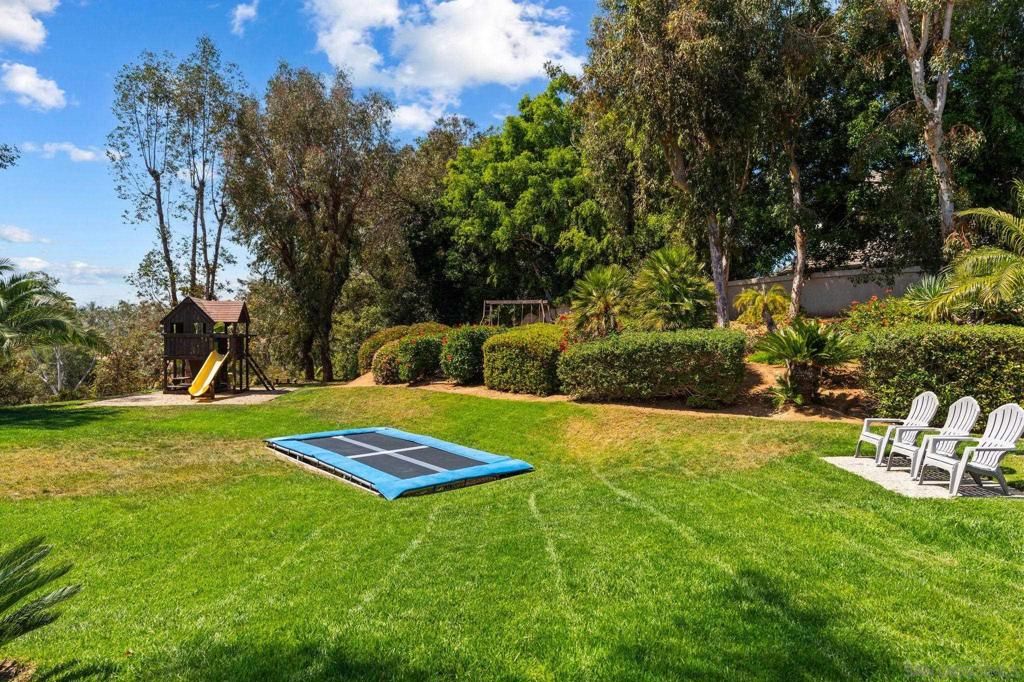 Image 41 of property listing at 5860 Calle Camposeco, Rancho Santa Fe, CA 92067