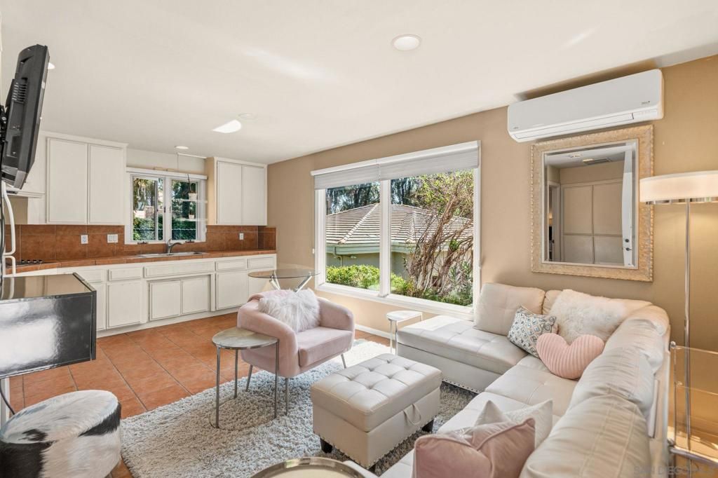 Image 43 of property listing at 5860 Calle Camposeco, Rancho Santa Fe, CA 92067