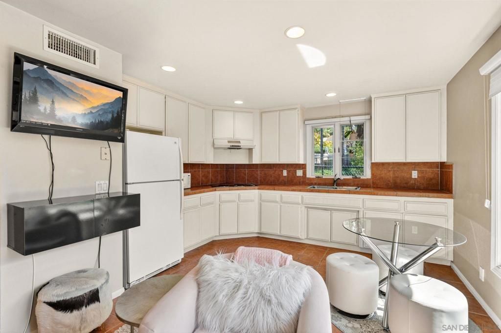 Image 44 of property listing at 5860 Calle Camposeco, Rancho Santa Fe, CA 92067