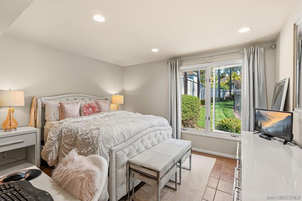 Image 45 of property listing at 5860 Calle Camposeco, Rancho Santa Fe, CA 92067