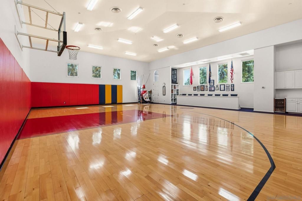 Image 48 of property listing at 5860 Calle Camposeco, Rancho Santa Fe, CA 92067