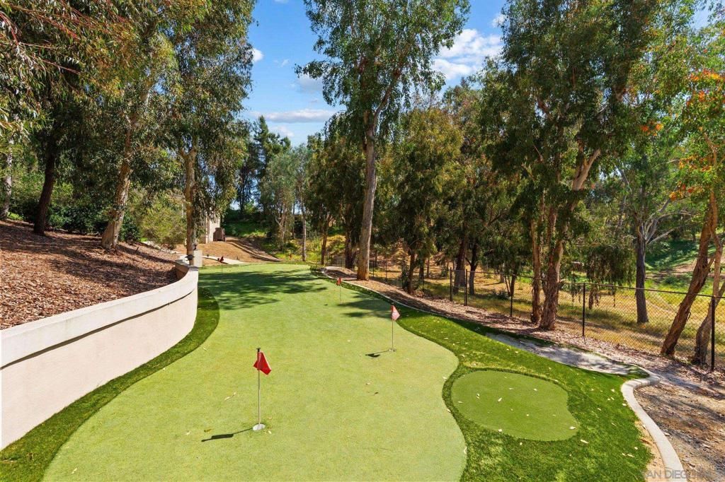 Image 52 of property listing at 5860 Calle Camposeco, Rancho Santa Fe, CA 92067