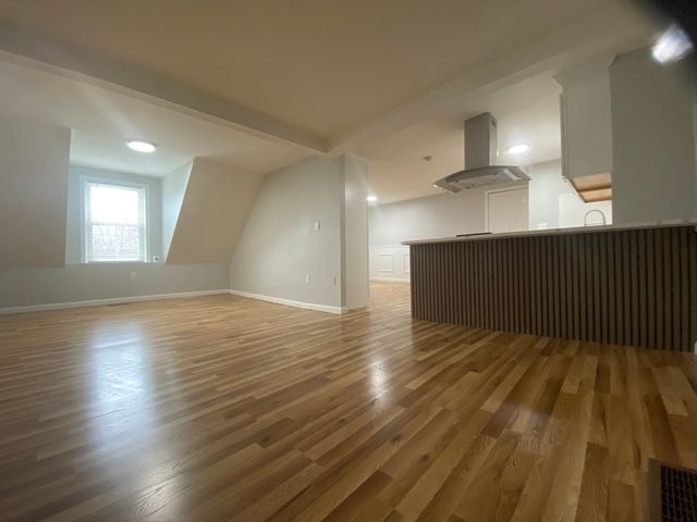 210 Sixth C, Leominster, MA 01453