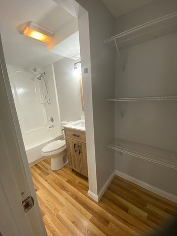 210 Sixth C, Leominster, MA 01453