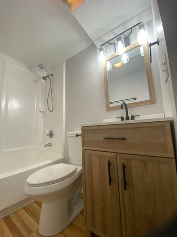 210 Sixth C, Leominster, MA 01453