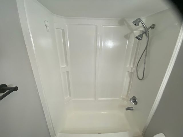 210 Sixth C, Leominster, MA 01453