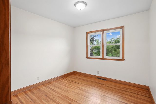 1921 Brookside Drive, Cedar Falls, IA 50613