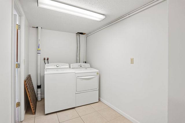 1921 Brookside Drive, Cedar Falls, IA 50613