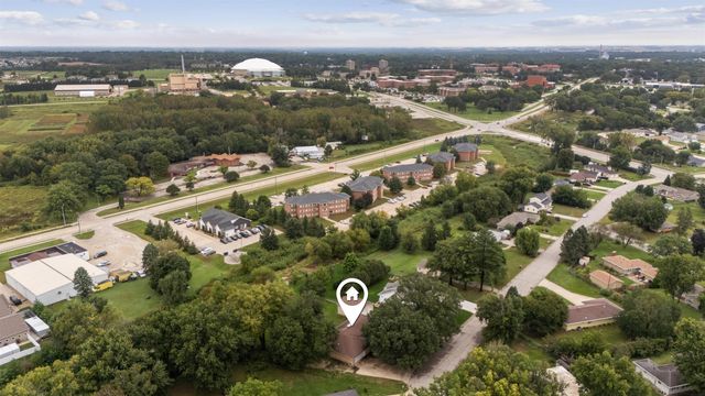 1921 Brookside Drive, Cedar Falls, IA 50613