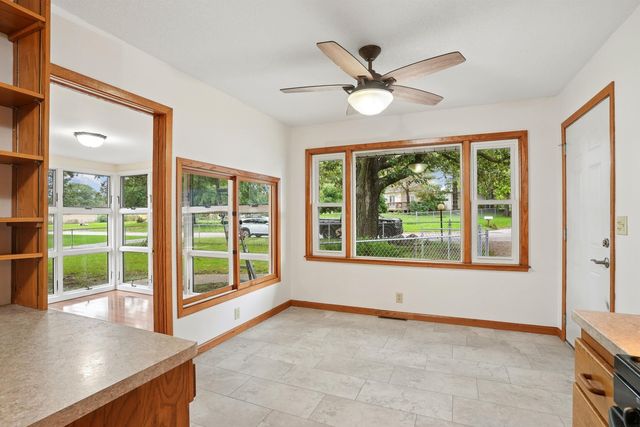 1921 Brookside Drive, Cedar Falls, IA 50613