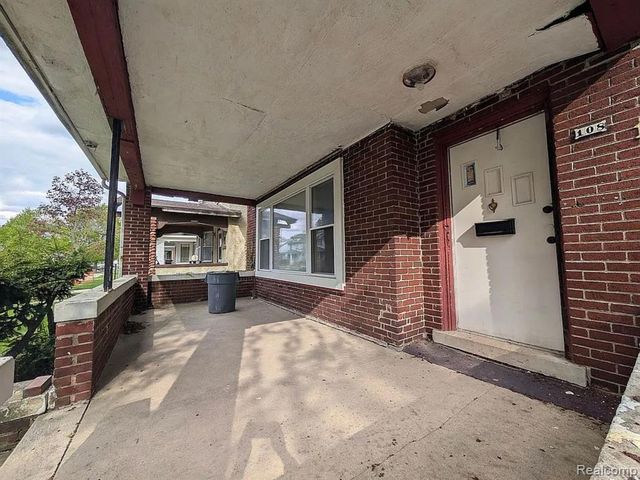 108 Massachusetts Street, Highland Park, MI 48203