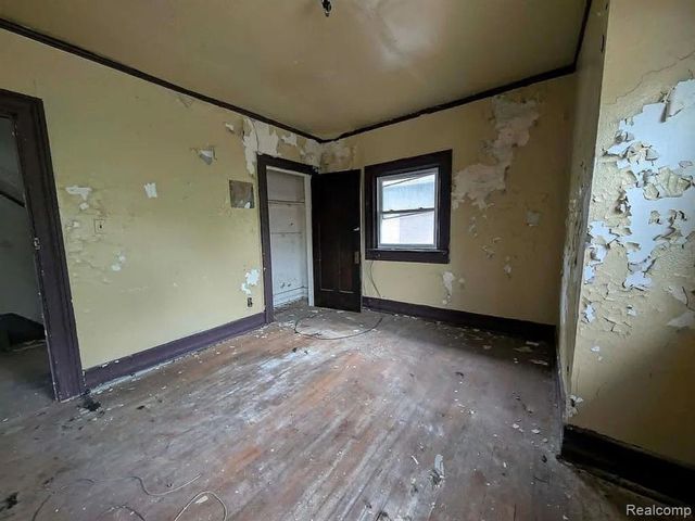108 Massachusetts Street, Highland Park, MI 48203