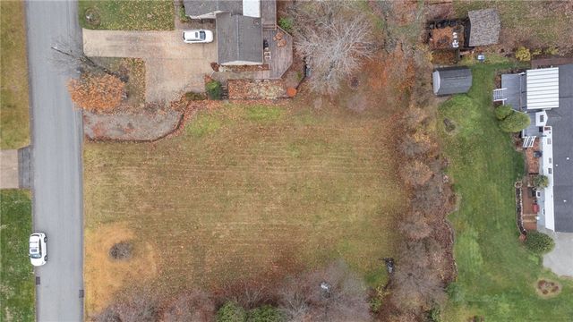 707 Melvin Dr, Hempfield Twp, PA 15601