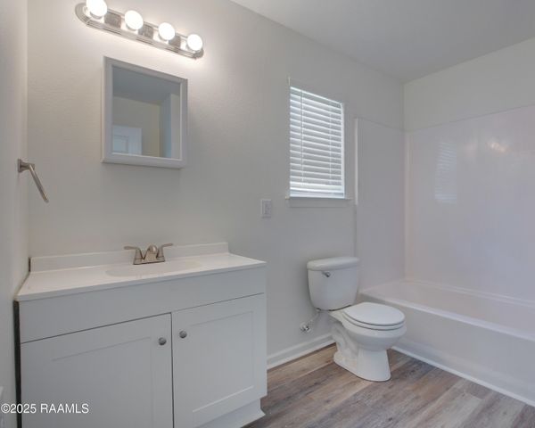 903 West End Drive, New Iberia, LA 70560
