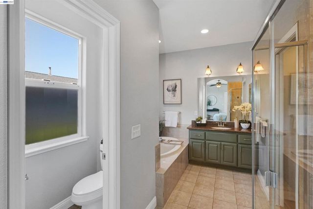 4101 Toddika Ln, Castro Valley, CA 94546