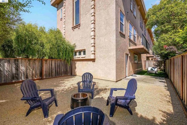 4101 Toddika Ln, Castro Valley, CA 94546