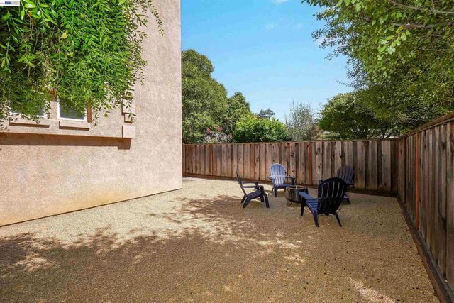 4101 Toddika Ln, Castro Valley, CA 94546