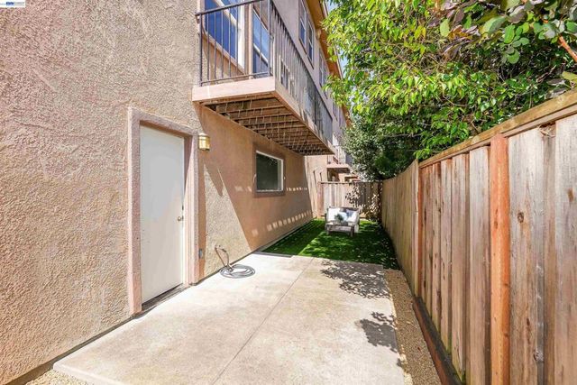 4101 Toddika Ln, Castro Valley, CA 94546