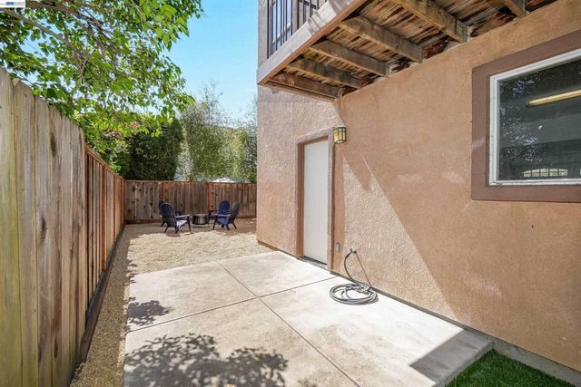 4101 Toddika Ln, Castro Valley, CA 94546