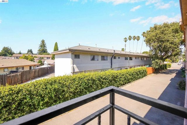 4101 Toddika Ln, Castro Valley, CA 94546