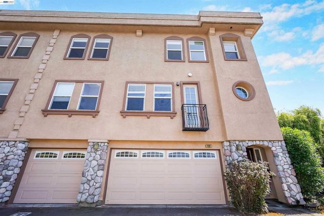 4101 Toddika Ln, Castro Valley, CA 94546