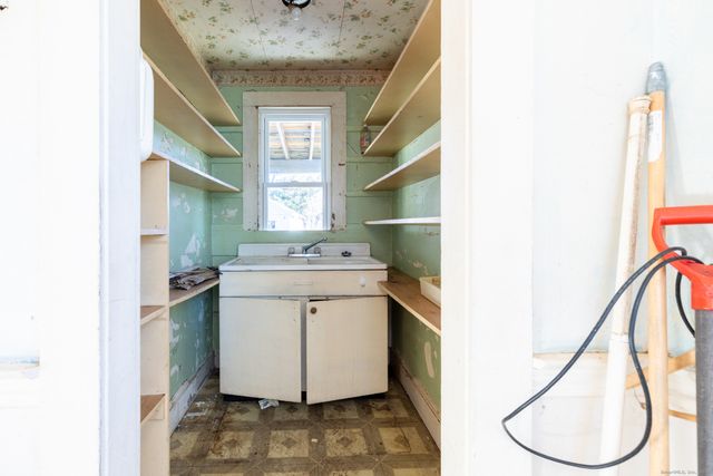 309 Queen Street, Bristol, CT 06010